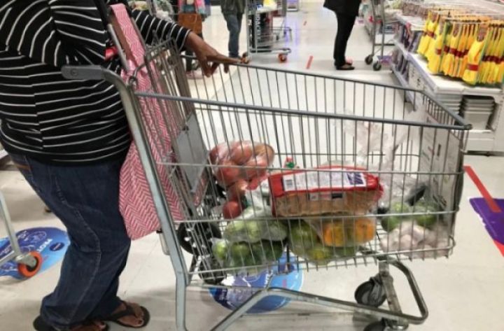 Sob Bolsonaro, brasileiros fazem empréstimos para comprar comida