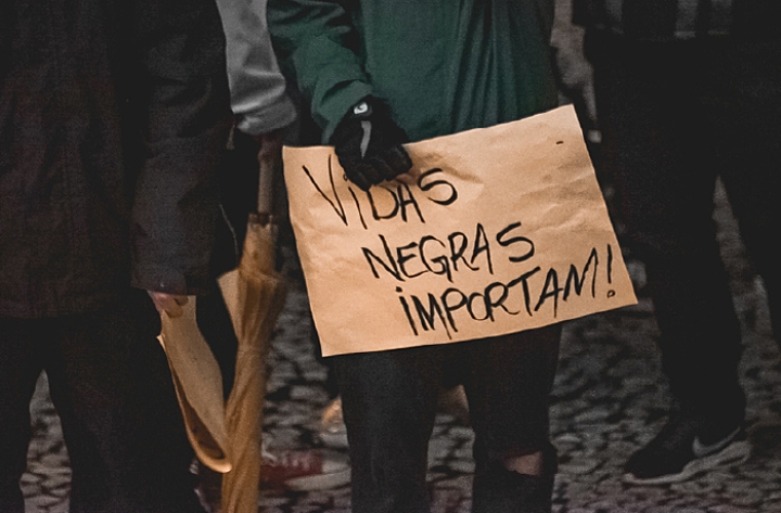 Ipec: oito em cada dez brasileiros acreditam que o Brasil é um país racista