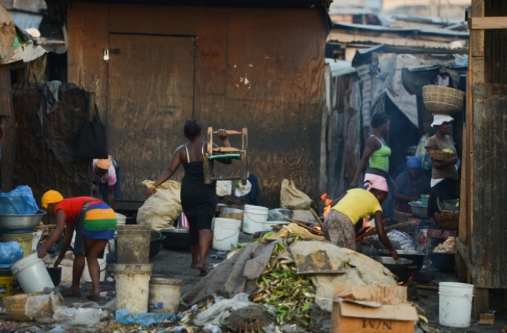País tem 764,5 mil famílias muito pobres na fila de espera pelo Auxílio Brasil