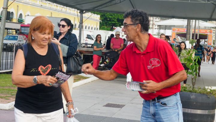 SEEF participa de panfletagem no Ticen sobre a isenção do IR