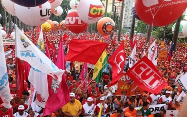 Maia chama centrais para conversa sobre MP do financiamento sindical