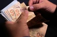 Pagamento do 13º salário injetará R$ 249,8 bilhões na economia do país em 2022
