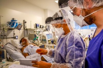 Vacina salvou 20 milhões de vidas, mas muitos esquecem de tomar a 3ª dose e morrem