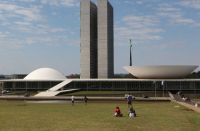 11 dos 16 deputados federais de SC votaram 100% contra os trabalhadores no mandato